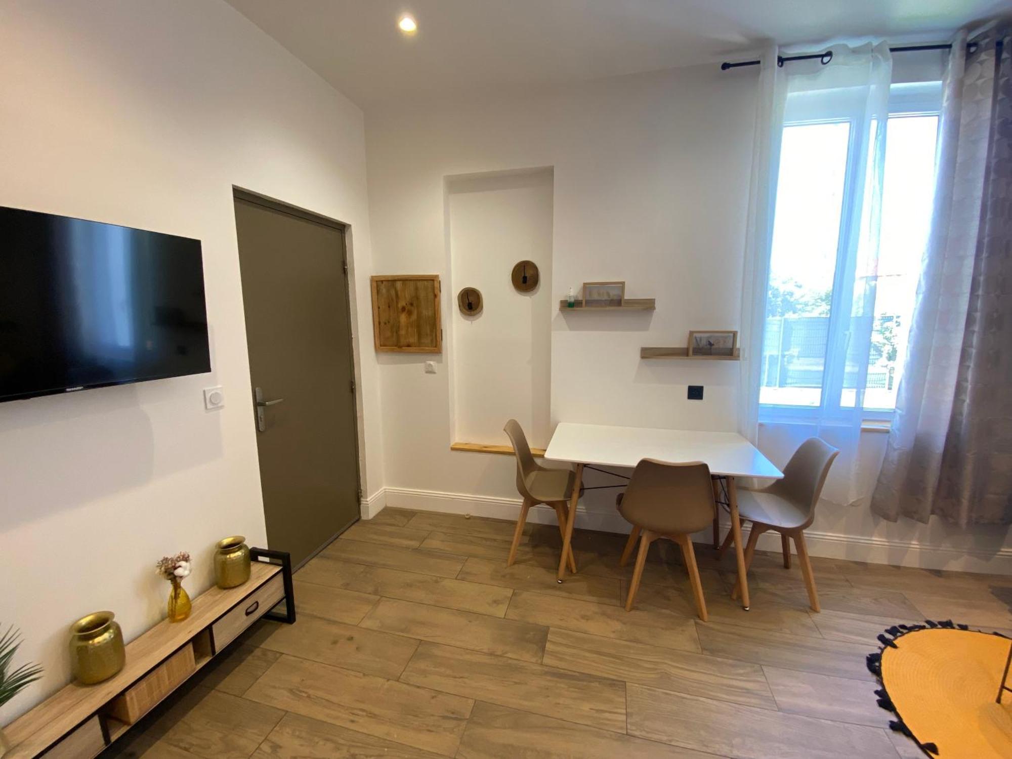 Fenouillet  Maison De Ville מראה חיצוני תמונה